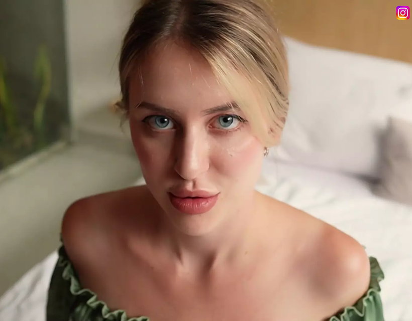 He got Turned on Byhis Stepsister Wearing Cute Stockings and Persuaded Her to