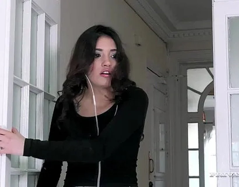 Taissia Shanti in Threeway with Penelope Cum