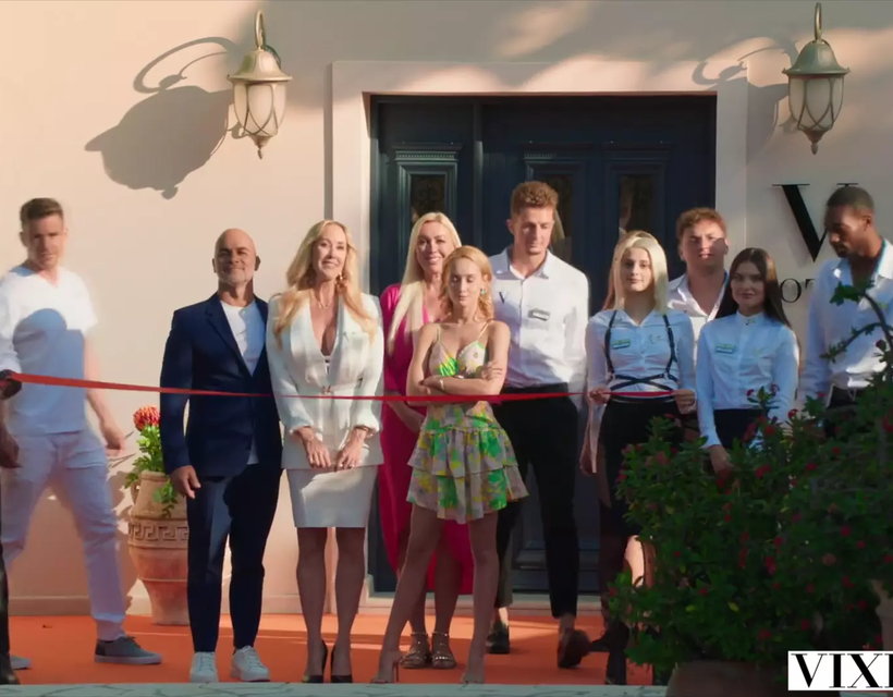 Stunning Trio Lia, Vanessa & Eve Share Alberto's Cock