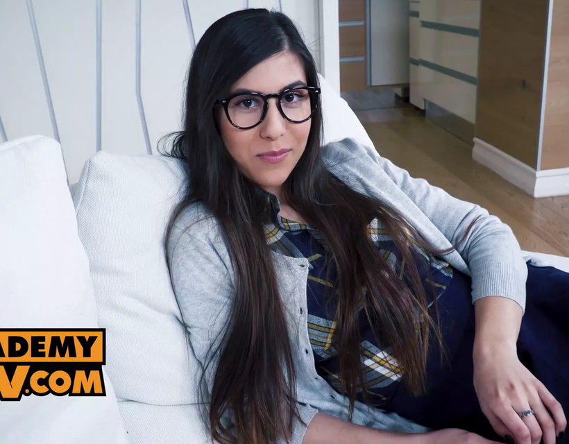 Horny Rendez Vous with Sexy Schoolgirl Anya Krey