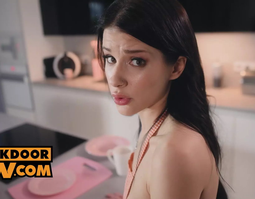 Raunchy Anal Fuck Session with Brunette Hottie Sophie Weber