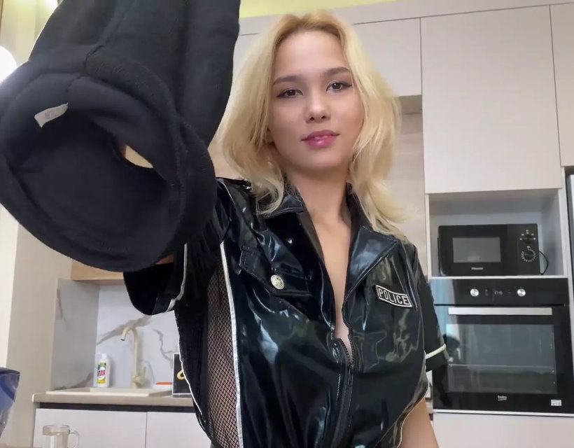 Unlucky Guy and Sexy Police