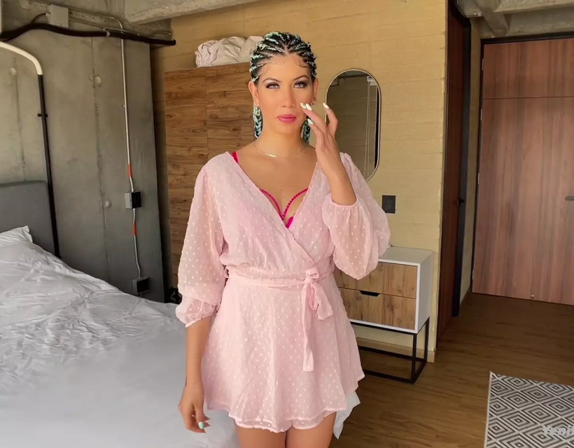 Fucking the Landlord of My Airbnb