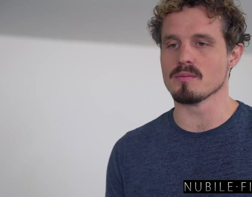 Sassy Scarlett Hampton Seductively Negotiates What She Wants to Ride - S44:e15