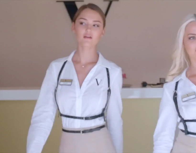 Anal-addicted Redhead Jia Is Simply Irresistible