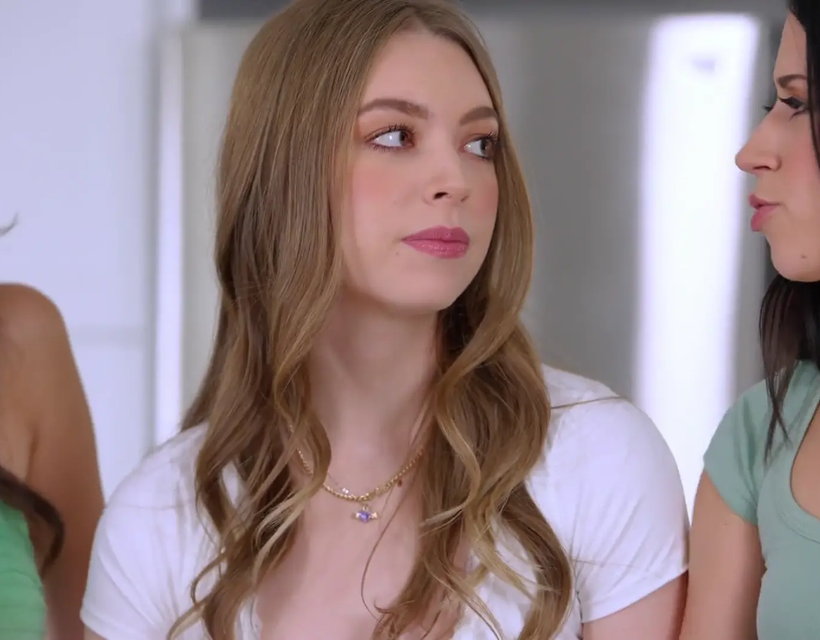 "i Have a Secret, Scarlett Has a Crush on You & so Do I" Alex Coal Tells Sylv