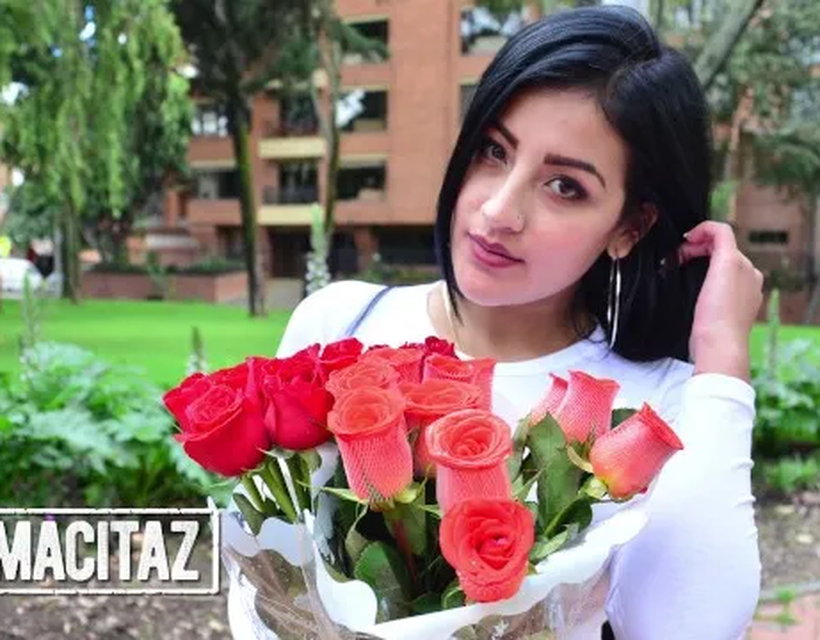 Mariana Martinez Spreads Her Legs to Get Banged by Agent