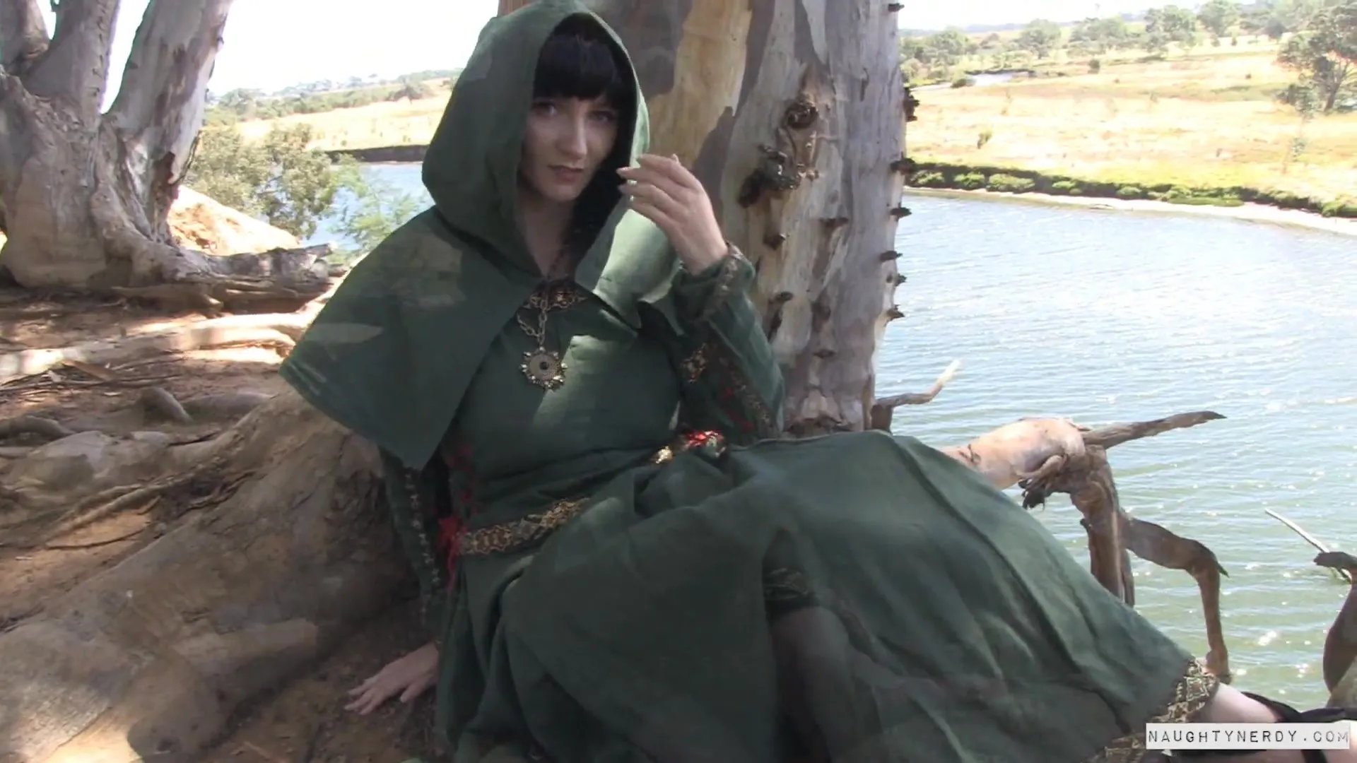 Elf beauty and her hot feet