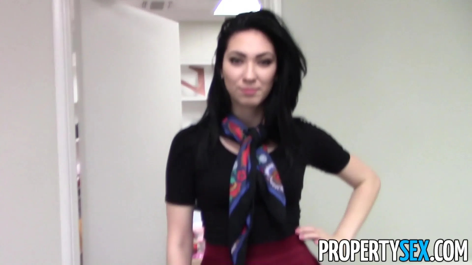 Horny brunette babe at the realtor office