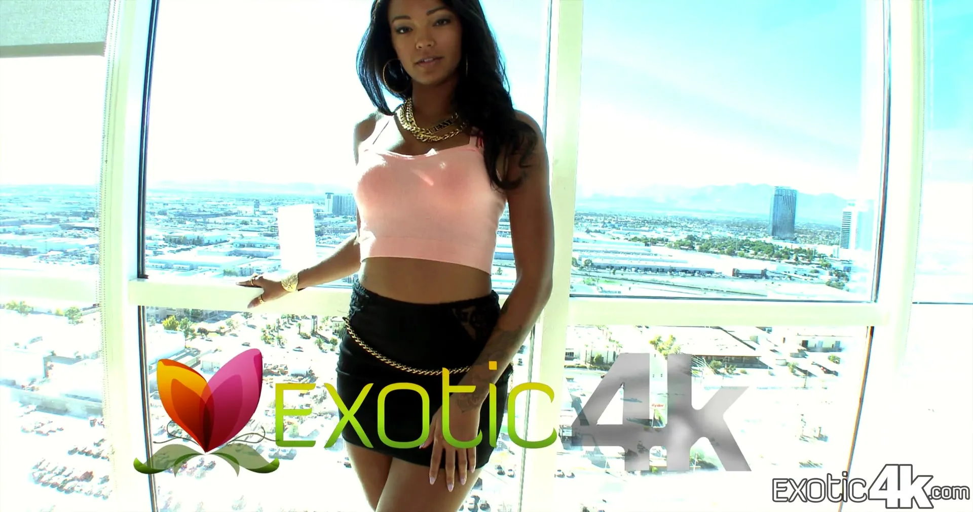 Hot infront of the camera but wet underneath