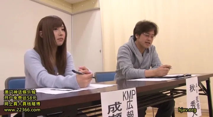 Natural beautiful girl 18 years old av debut