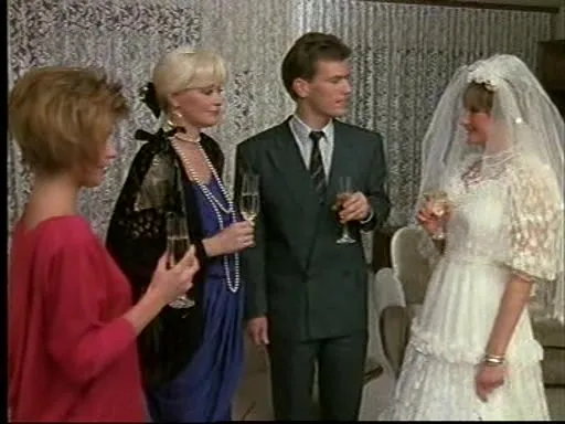 Eine Verdammt Heisse Braut, P1