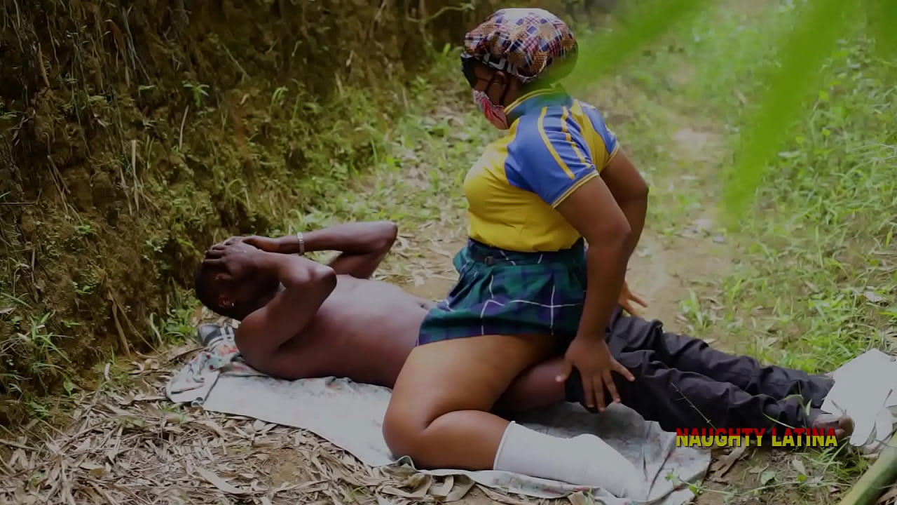 Colledge Lecturer Hit Her Right Spot On Missionary Journey And She Enjoyed Like A Crazy Whore