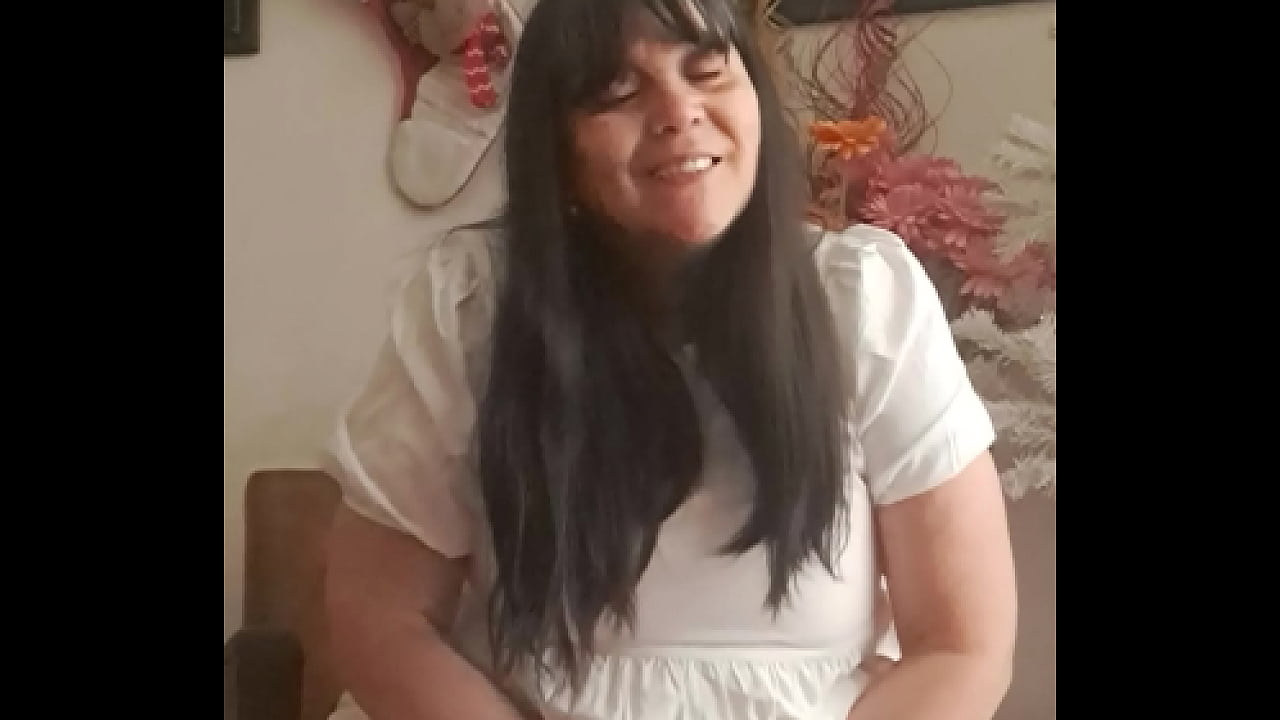 Stepson wants to show his cock to stepmother they seduce each other