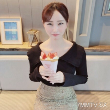 FC2-PPV-4405710 The second wheel's gender suddenly changes and he goes crazy. After an exposure appointment with a beautiful woman working at a beauty salon... a lot of white, beautiful tits and a sensitive body feel embarrassed an