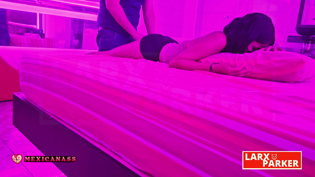 The devil CAMILA CAMPOS came for a professional massage and we ended up having delicious sex in various positions.