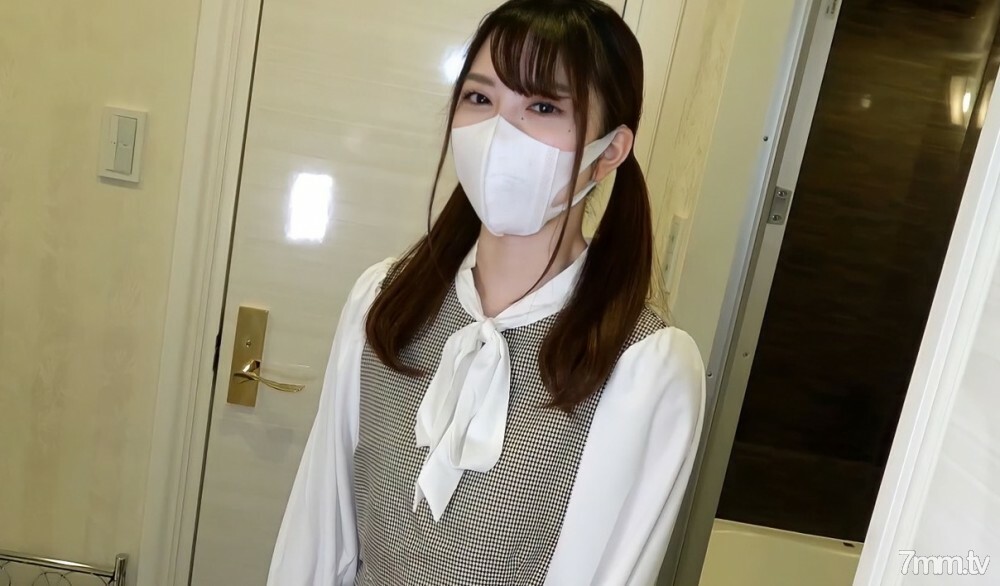 FC2-PPV-3124454 [Nothing] New work [Thanks 390pt] A little bit of a delicate and tight pussy ♥ Pure and super cute college student ♥ Two people who have experienced so far ... ♥ Life's first raw insertion ..., first electric massage ..., first time &