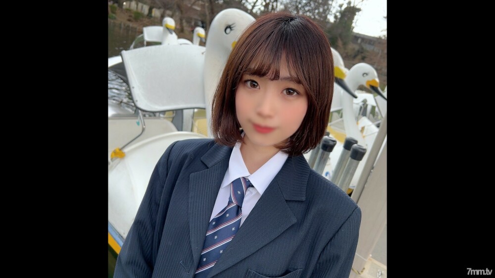 FC2-PPV-2691402 [Complete appearance / first shooting] When you take off the uniform of innocent unfinished ◯, the nakedness of a beautiful girl who is still too young ... There is a reason that you do not know the dirt yet Girls ◯ Raw vaginal ejaculation