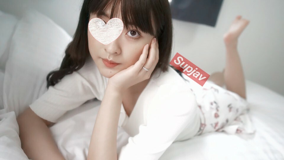 FC2-PPV-1403320 [Confused young wife] The most beautiful wife in the village who lives in a rural area... She is on the verge of exploding due to her dark secrets. A rare amateur video of her happily accepting another man's dick. She is a tall wife w