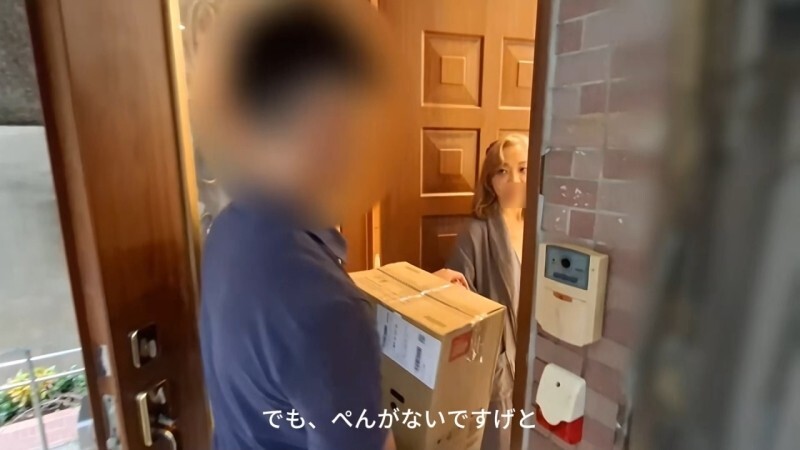 FC2-PPV-4726082 Half price until 8/1!! [Uncensored] Seducing a delivery man and having sex with him immediately! After finishing her morning chores, the wife's favorite pastime is an obscene creampie in the afternoon...