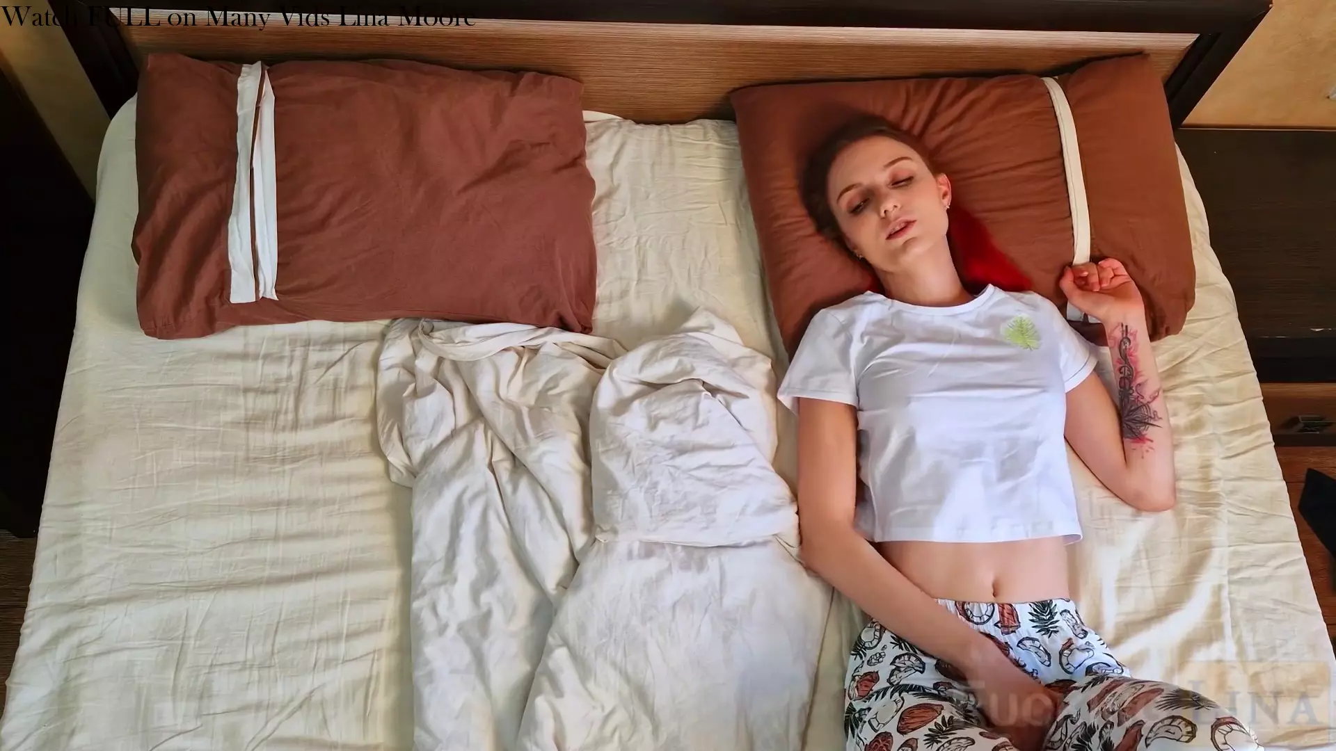 Good Wife Let Her Husband Go to Work with Empty Balls