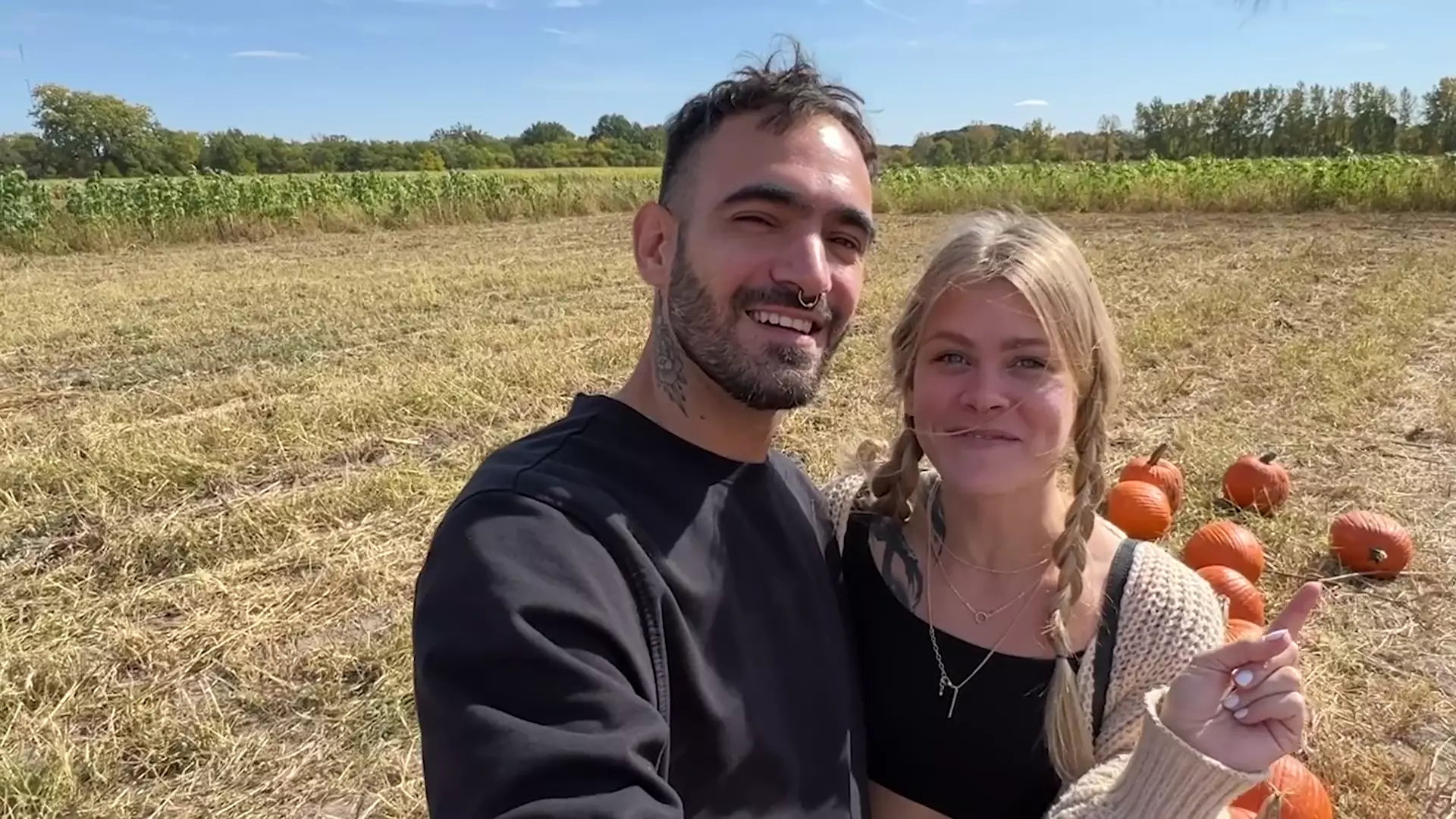 Trick or Treat? Scream Teen Made His Hard Dick Disappear - Sammmnextdoor Date