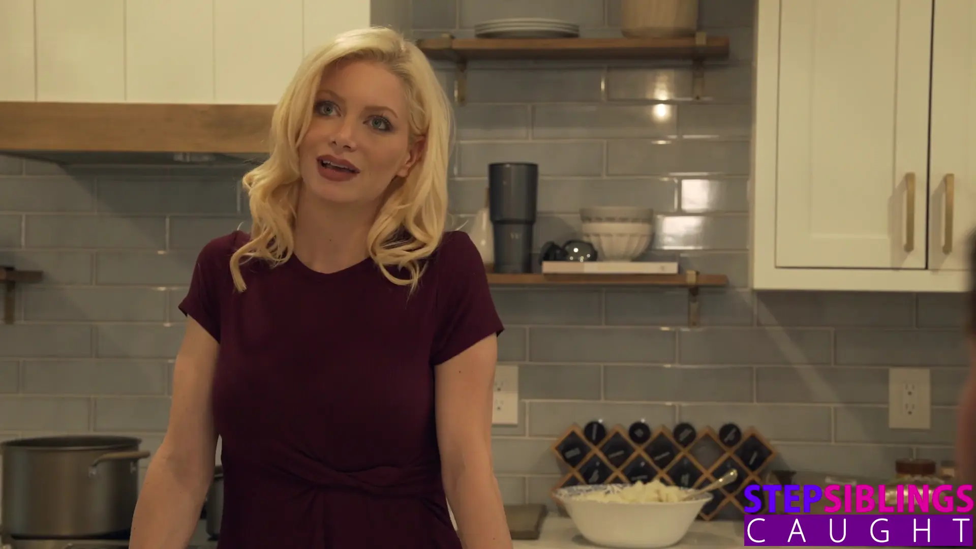 Katie Kush Convinces Stepbro to Stuff Her & Jessie Saints Turkey